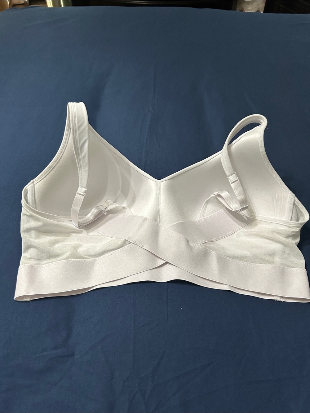 Rhonda Shear White Seamless Wireless Bra - Picture 2 of 6
